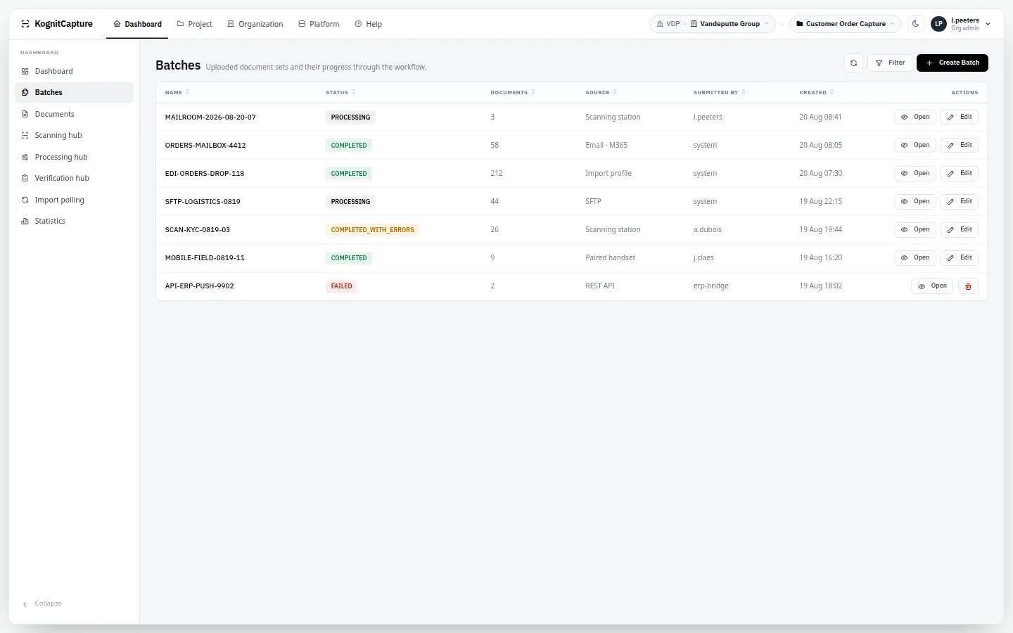 Batches list with status, document counts, source and creation time